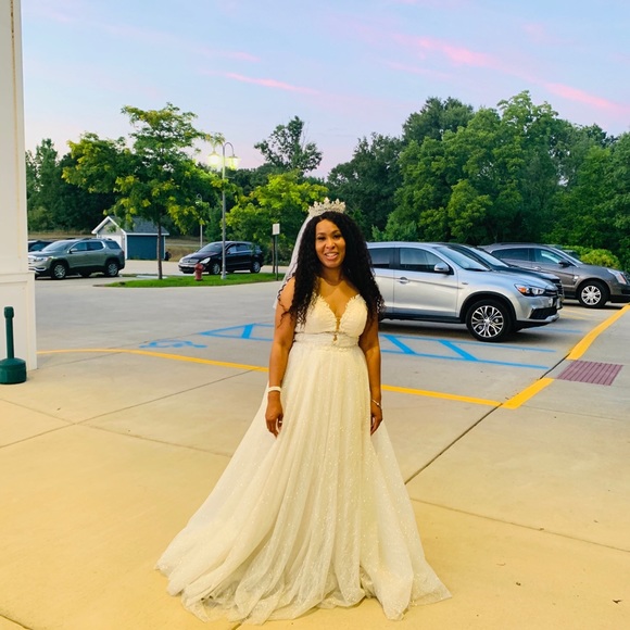 Ida Torez Wedding Dress White Diamond  size 10 - Picture 1 of 5